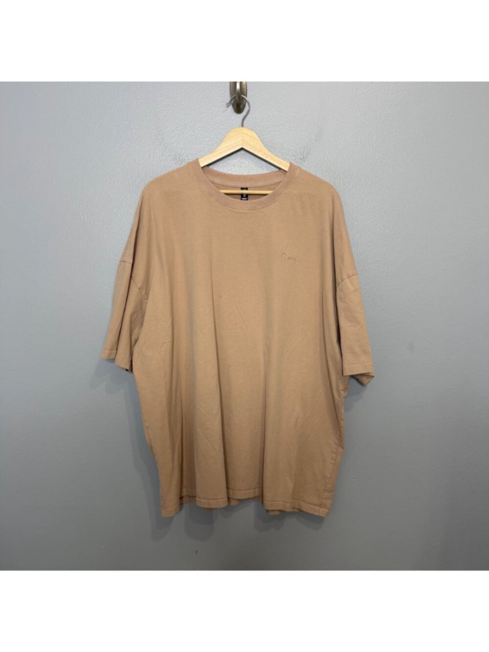 COMFRT oversized essential tee in dune size 2XL - Picture 2 of 8